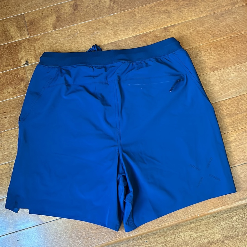 NWOT Ten Thousand Navy The Set Short 6.5" Size Medium - Picture 2 of 7